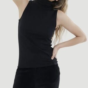 Agnes B. Classic Black Top